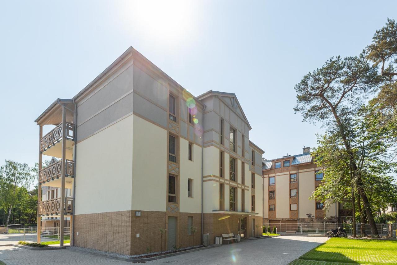 Apartament Bursztynowy Rezydencja Park Мельно Экстерьер фото
